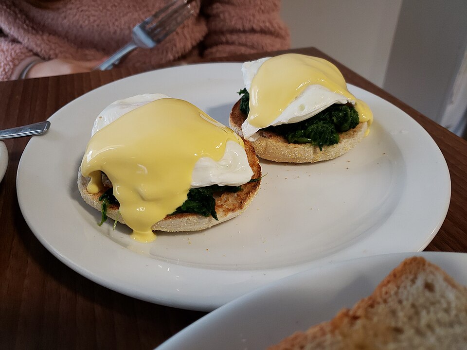 Eggs Florentine toast
