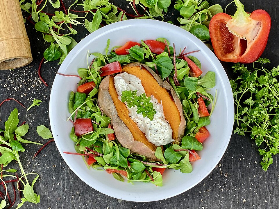 Baked sweet potato & salad