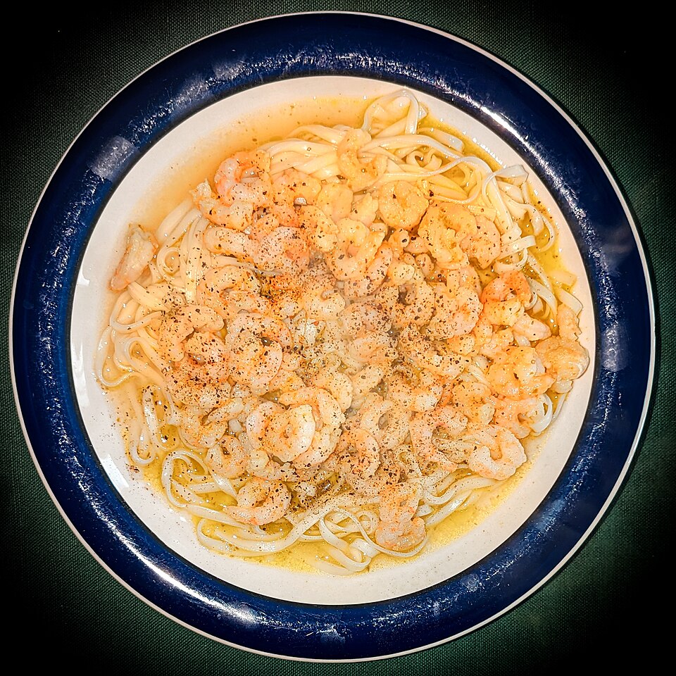 Prawn pesto noodles